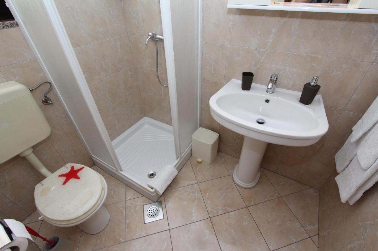 Room And Apartment Lea Rovinj Exterior foto